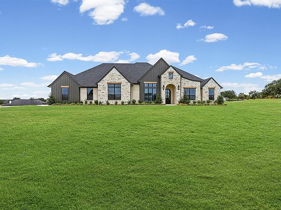 4th image of 4000 Estancia Ct