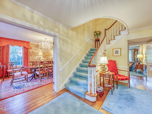 5th image of 8190 Bluff Dr