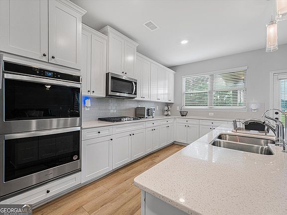 4th image of 405 McDonough Rd