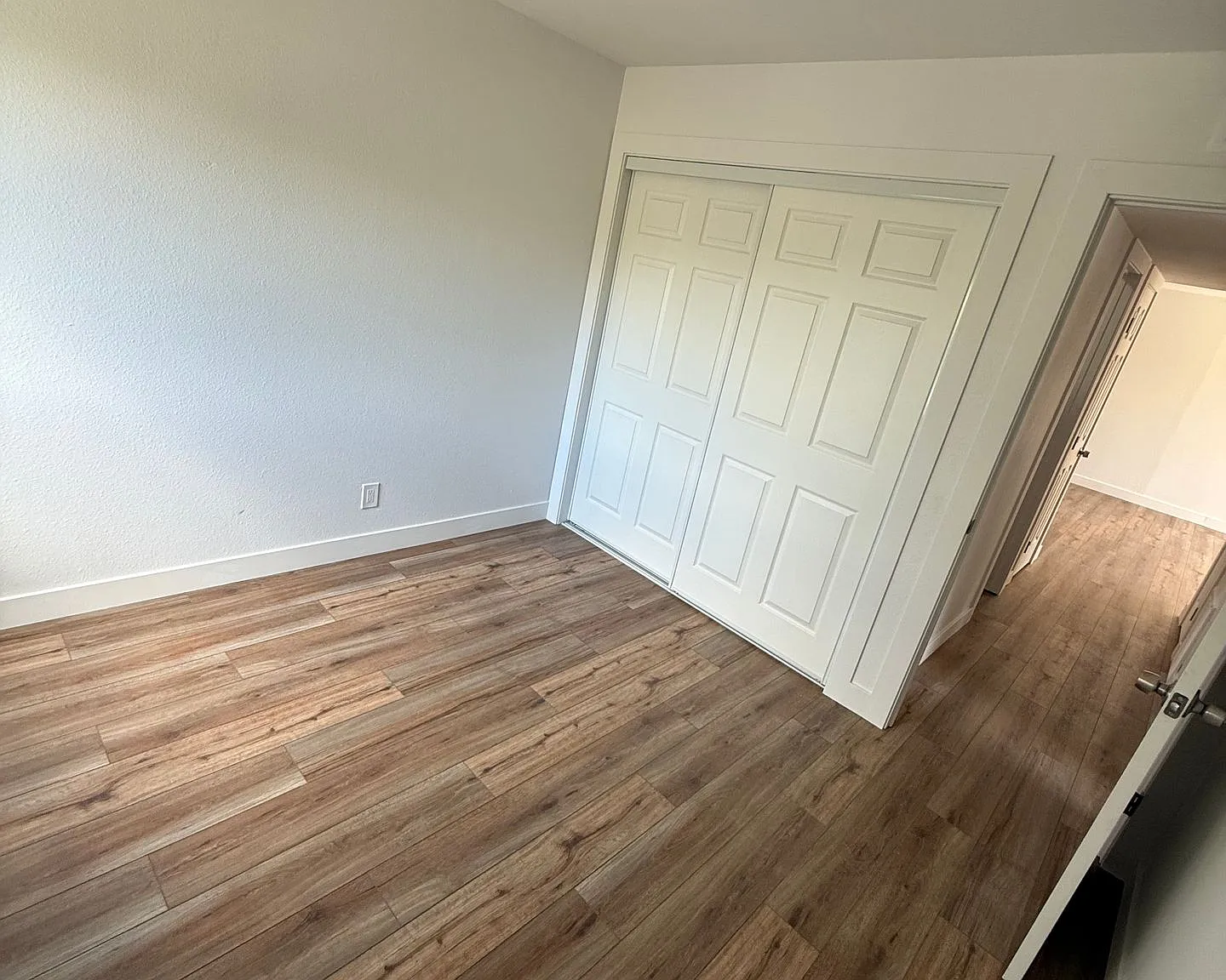 801-805 Monarch Cir — Photo 2