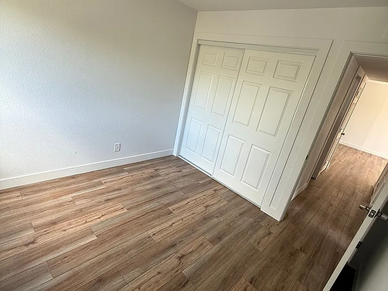801-805 Monarch Cir — Photo 2