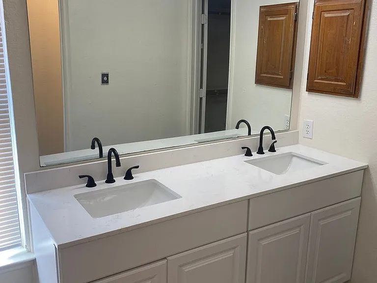923 Simon Dr — Photo 12
