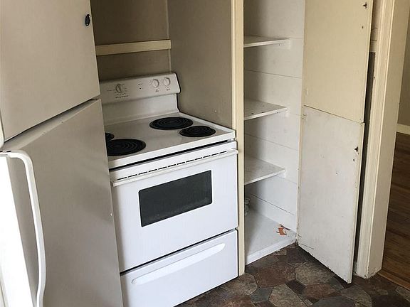 5th image of 1633 Dayton Ave
