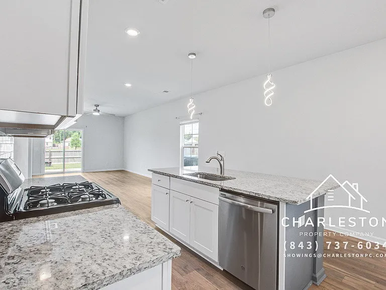 347 Matuskovic Dr — Photo 9
