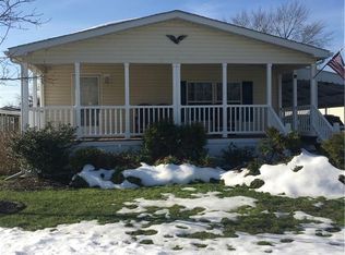 35 Elgin Oval #35, Olmsted Falls, OH 44138