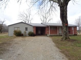 1750 Perkins Rd, Puryear, TN 38251