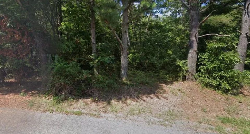 2nd image of Kintyre Ln #4