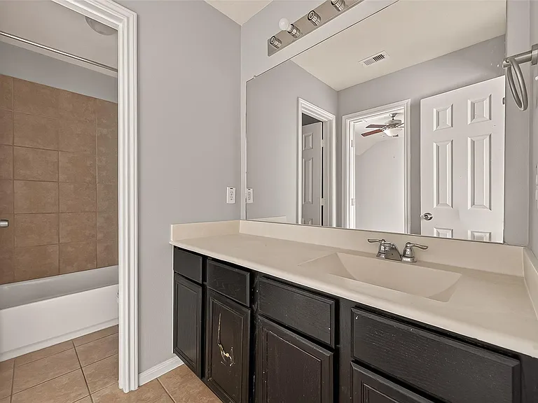 24906 Clover Ranch Dr — Photo 34