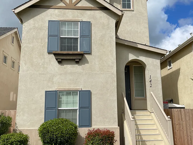 142 Montage Dr — Photo 1