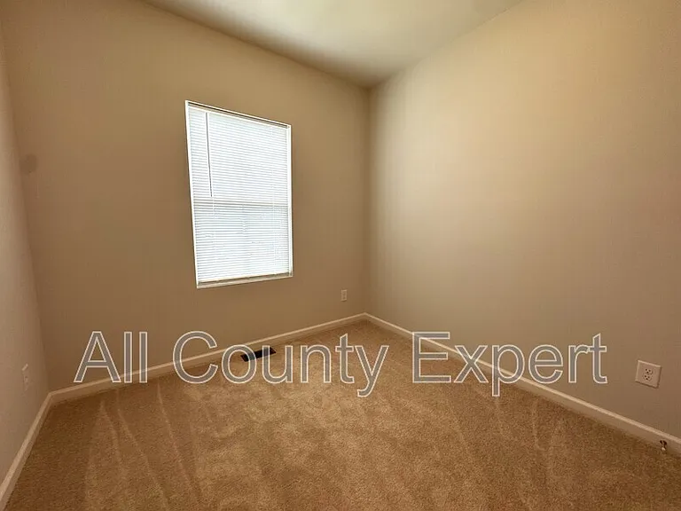 2817 Beacon Bend Xing — Photo 21