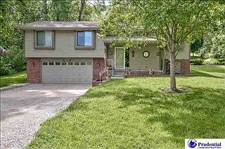 1st image of 9906 N 51st St