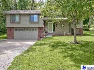 9906 N 51st St, Omaha, NE 68152