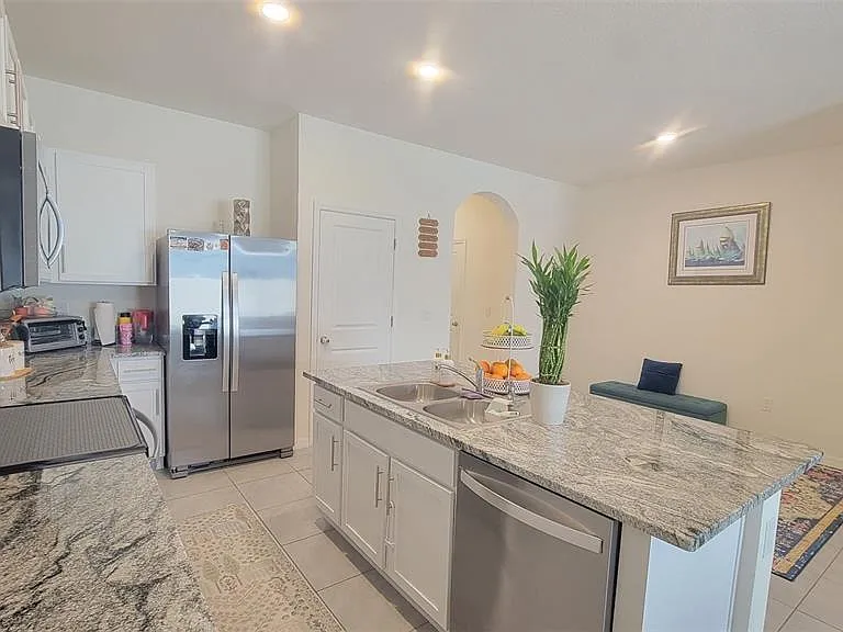 2884 Evergreen Elm Pass — Photo 3