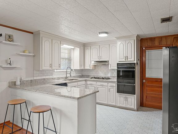 5th image of 2500 E Burgess Rd