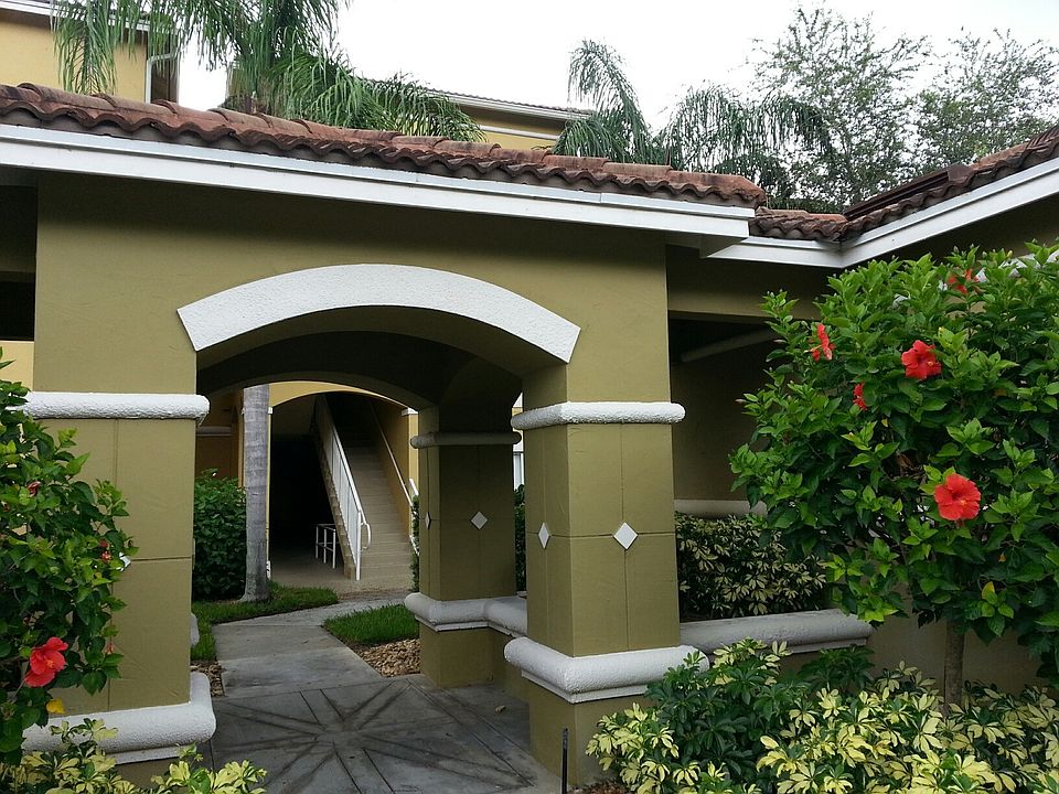 Arched exterior entry