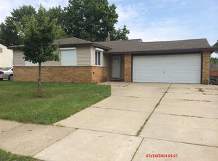 16469 Oakbrook St, Romulus, MI 48174
