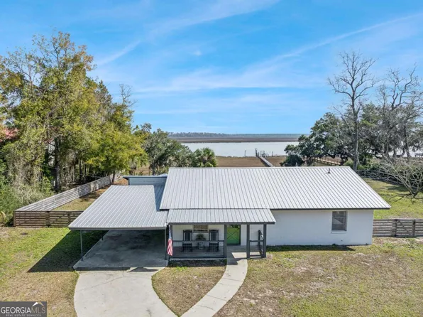 673 Hickory Bluff Dr, Waverly, GA 31565