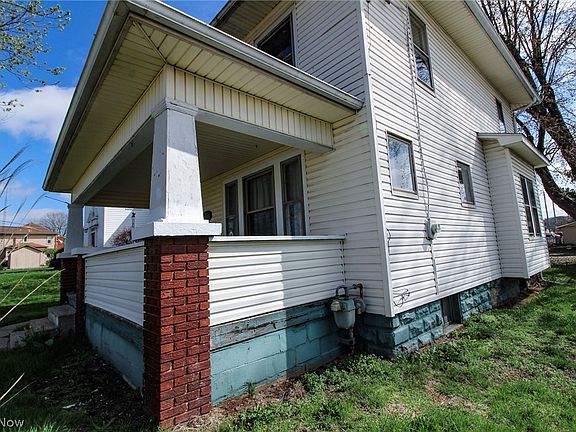 3rd image of 1338 Pine St