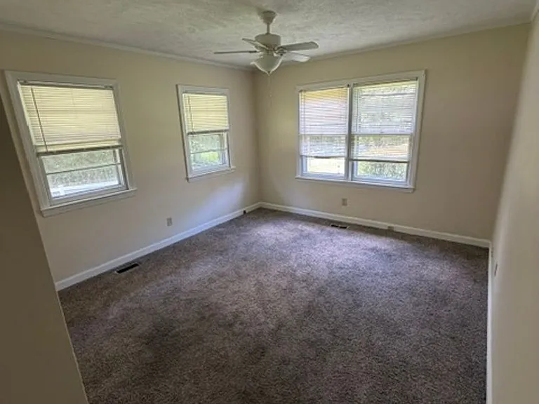 122 Cindy Dr — Photo 11