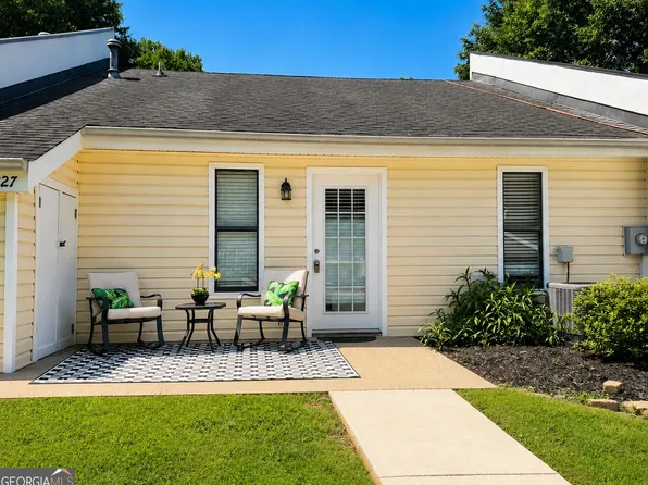 227 Goshen Ln, Woodstock, GA 30188