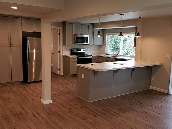 5th image of 2621 Fircrest Pl SE