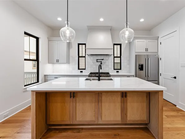 515 E 4th St, Houston, TX 77007