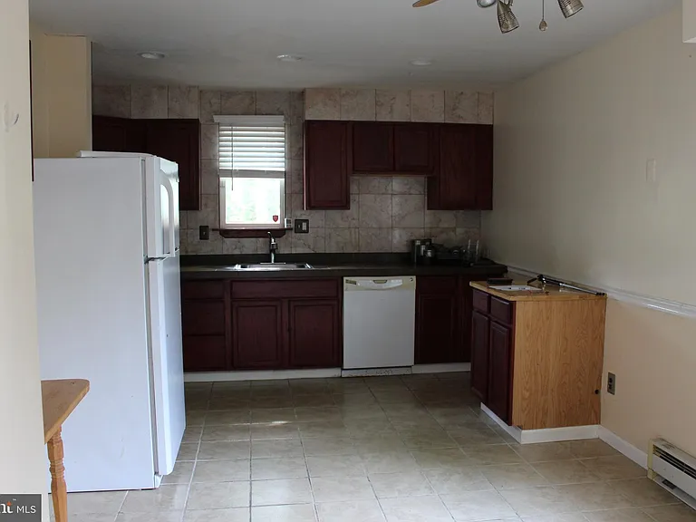 44 Edinshire Rd — Photo 8