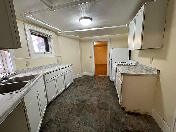 3rd image of 1117 H St #D