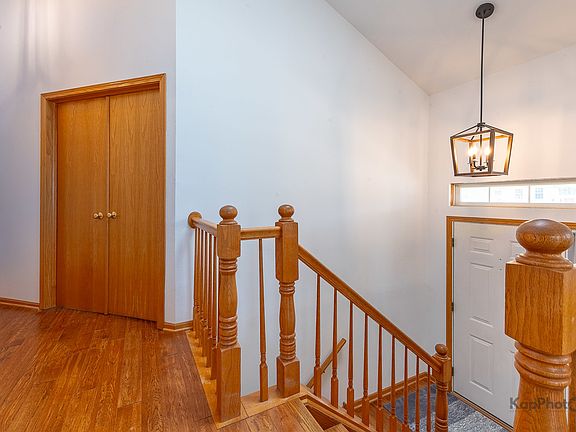 4th image of 1150 Cambridge Dr