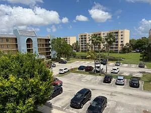 2820 Tennis Club Dr #401 — Photo 16