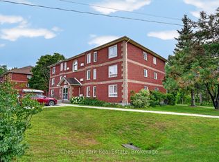 661 Cedar Ln #202C, Bracebridge, ON P1L1N9