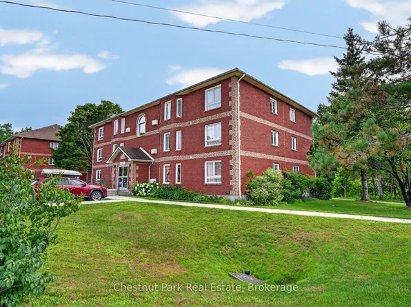 661 Cedar Ln #202C, Bracebridge, ON P1L 1N9