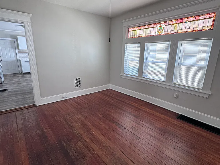 115 Smith St — Photo 19