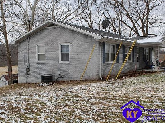 3rd image of 915 Elm St
