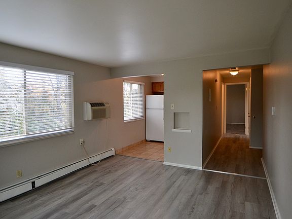 3rd image of 1020-1030 Carr St #30-6