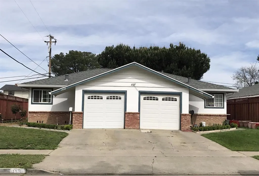 1438 Darryl Dr — Photo 1