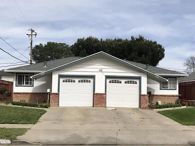 1438 Darryl Dr — Photo 1