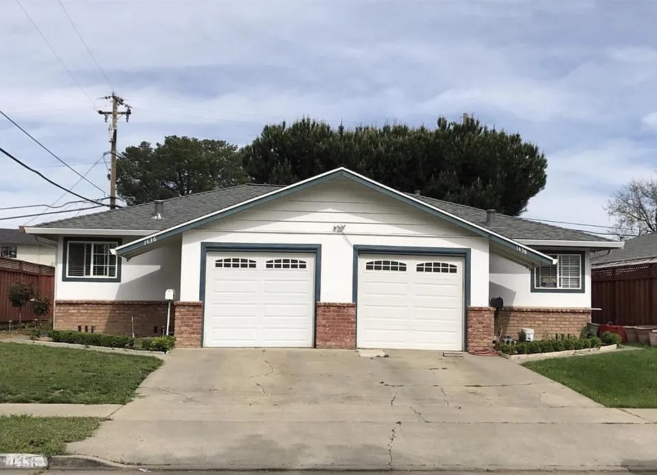 1438 Darryl Dr