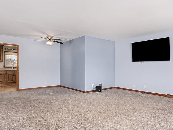 5th image of 2514 Central Dr