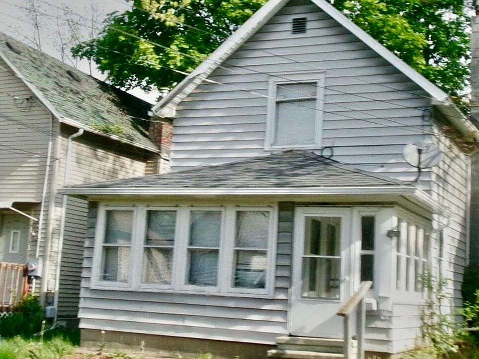 1st image of 1021 Hickory St