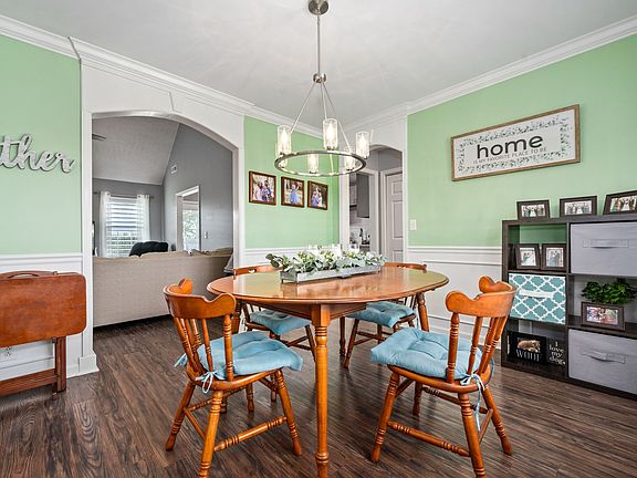 5th image of 4237 Nandina Ct