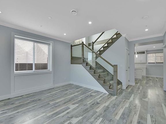 5th image of 8524 Forest Gate Dr