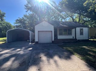508 S Grove St, Yates Center, KS 66783