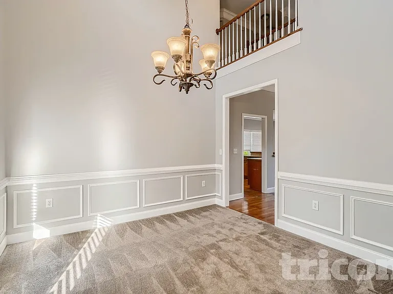 3587 Vern Way NE — Photo 2