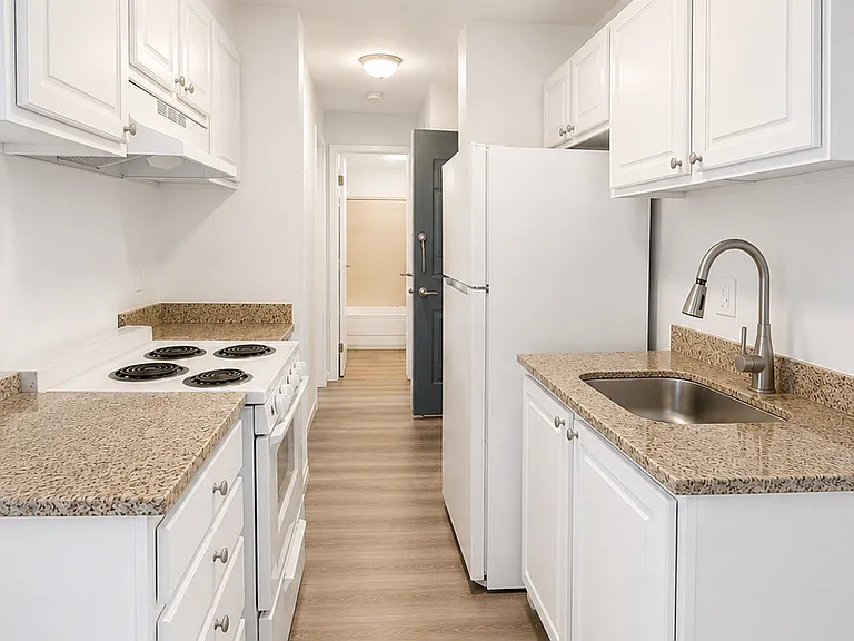 Interlakken Apartments — Photo 6