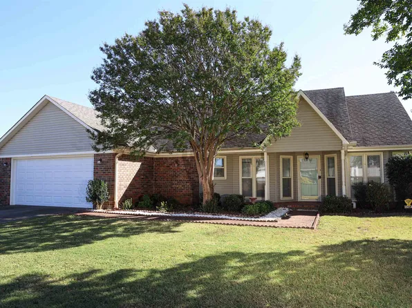 2212 Robbie Ave, Muscle Shoals, AL 35661