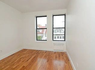 597 E 22nd St #4, Brooklyn, NY 11226
