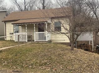 231 5th St, Winfield, MO 63389