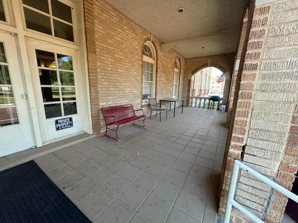 120 S Russell St, Pampa, TX 79065