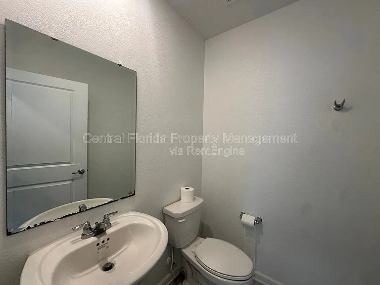 373 Pineywoods St — Photo 17